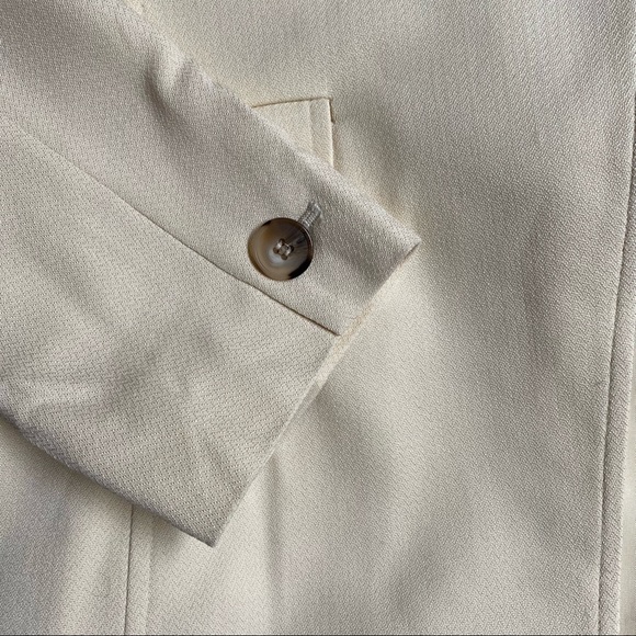 Anne Klein ivory coloured single breasted blazer - Picture 3 of 4